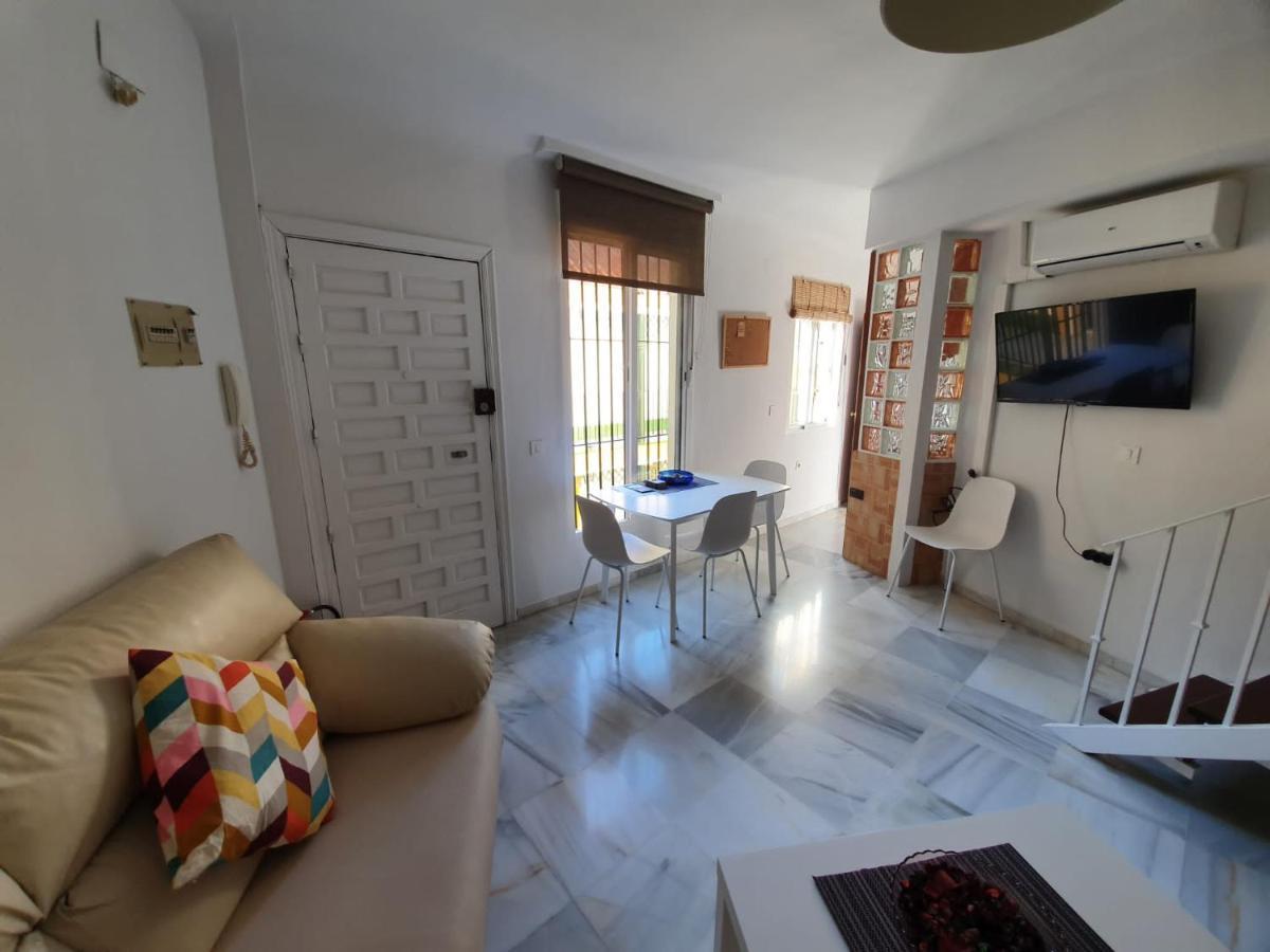 Ferienwohnung Duplex With Terrace Santa Rufina Sevilla Exterior foto