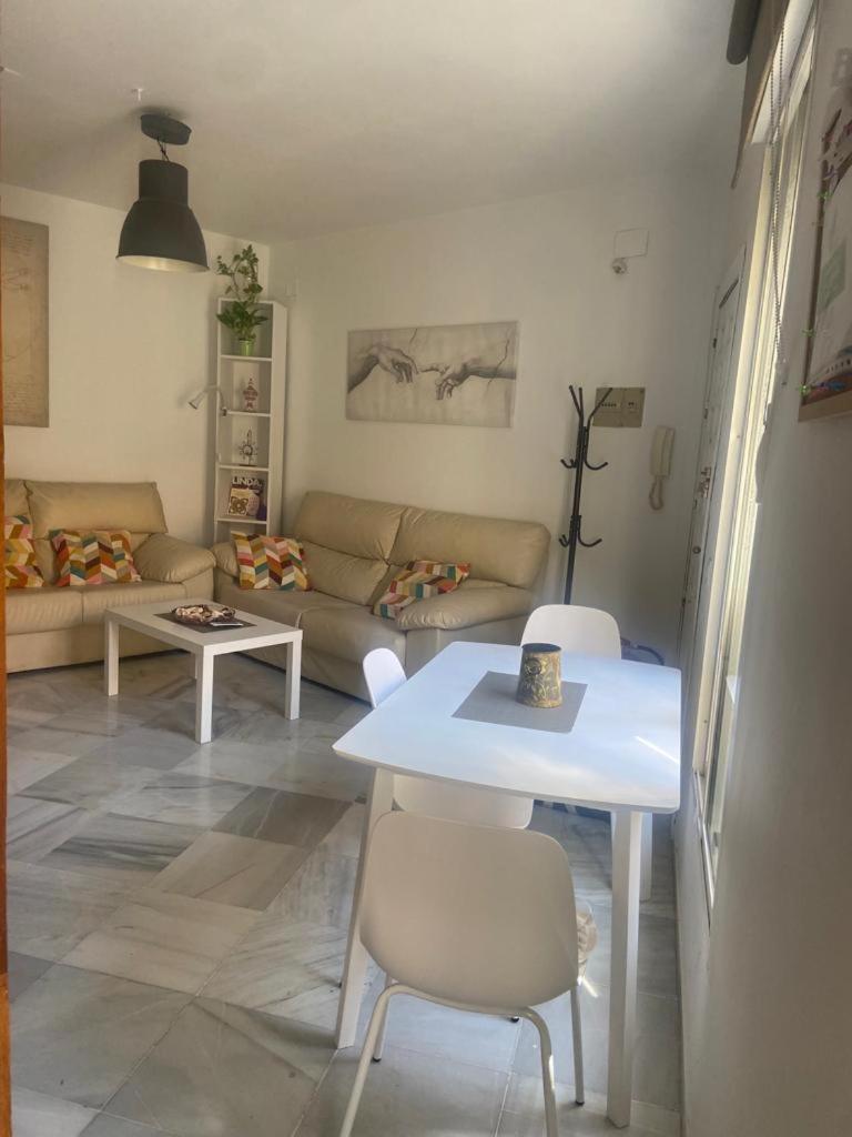 Ferienwohnung Duplex With Terrace Santa Rufina Sevilla Exterior foto