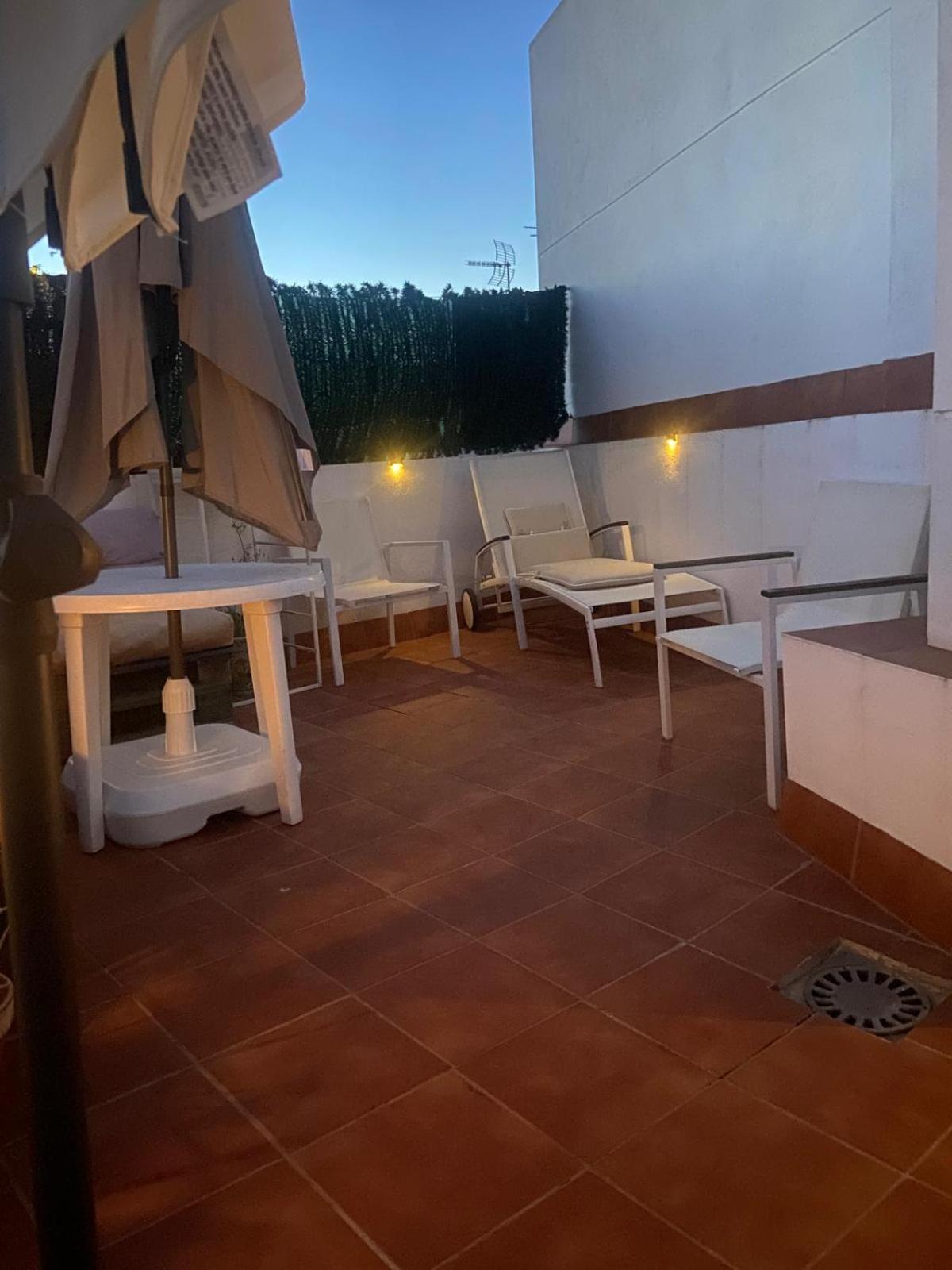 Ferienwohnung Duplex With Terrace Santa Rufina Sevilla Exterior foto