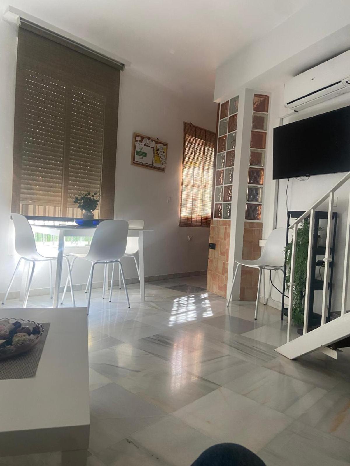 Ferienwohnung Duplex With Terrace Santa Rufina Sevilla Exterior foto